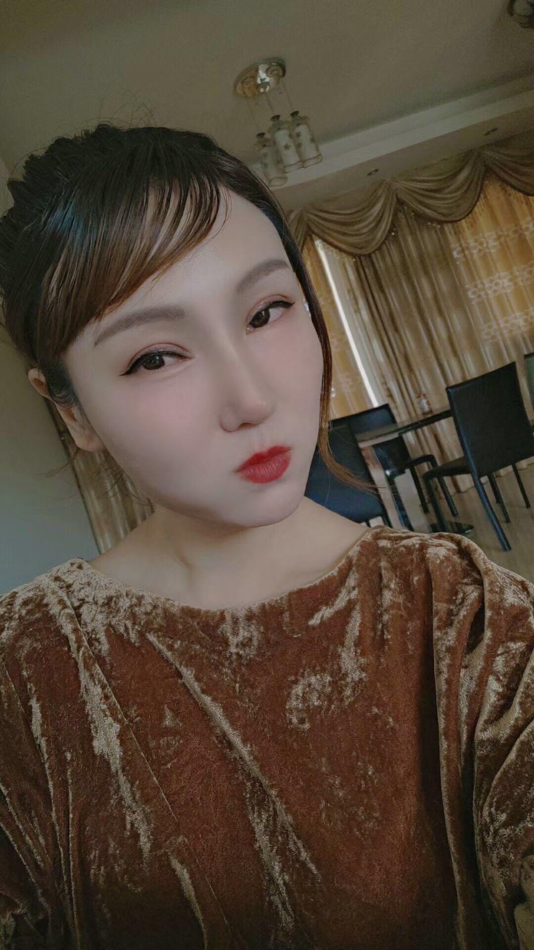 上门高颜值妹子，白皮肤身材高挑。工兵来报